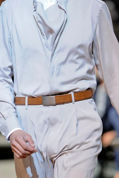 Look 11